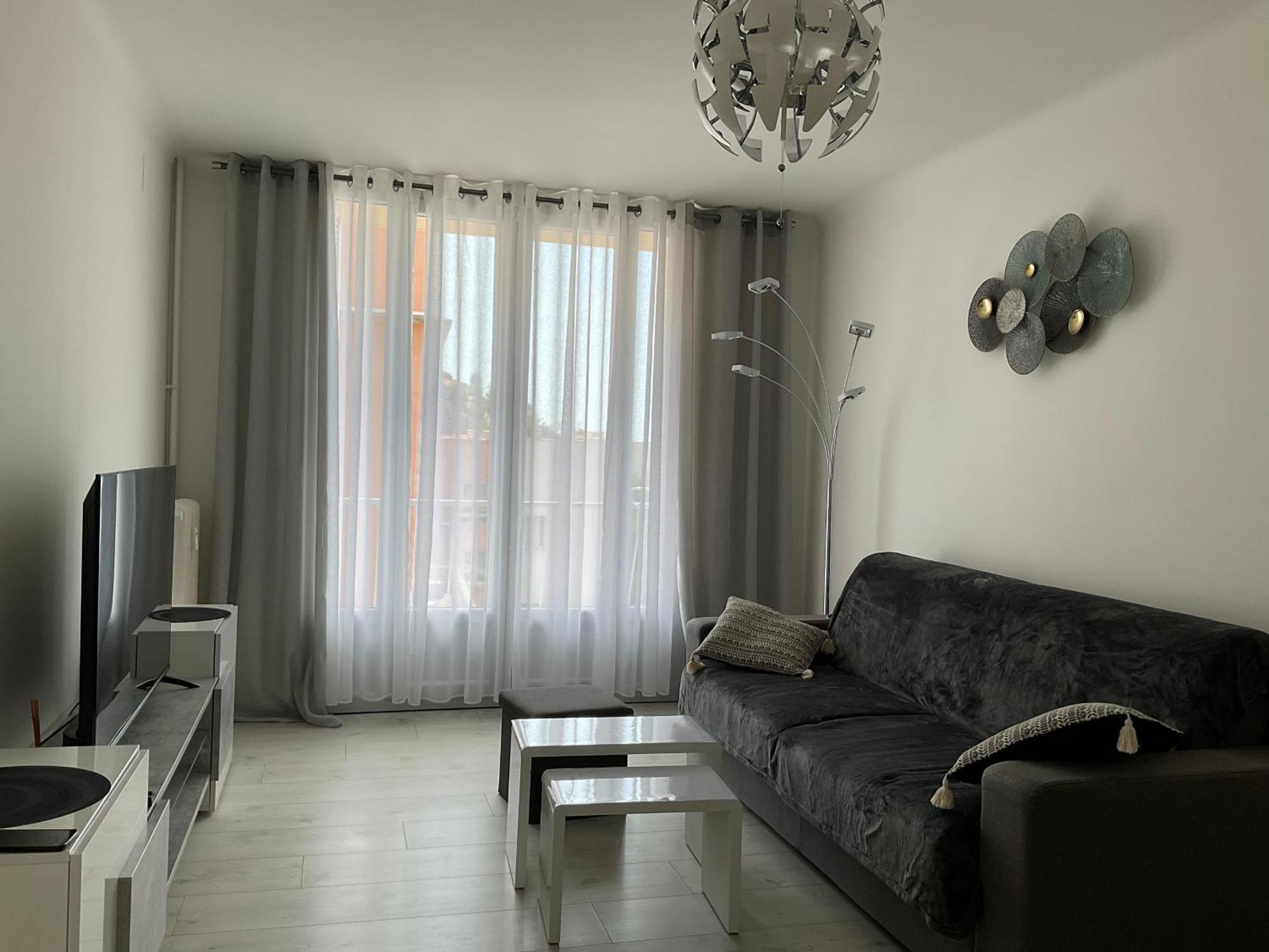 Apartment F2 Lumineux 8 Min A Pieds De La *